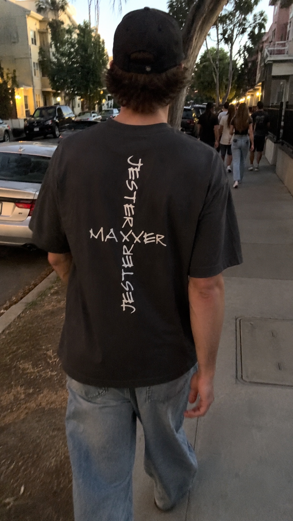 JESTERMAXXING T-SHIRT GREY